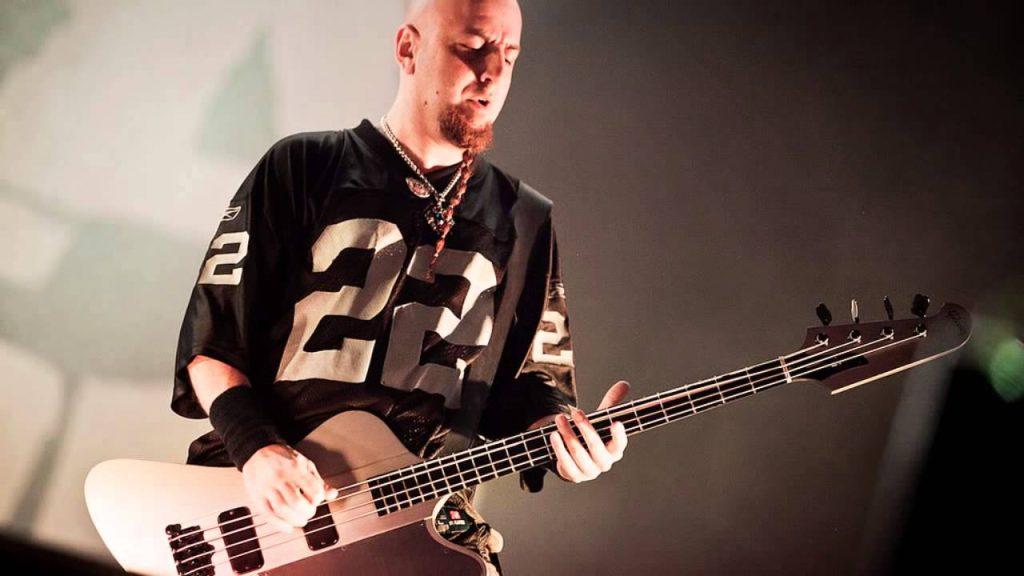 shavo odadjian systemofadown bass player