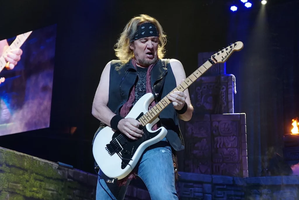 adrian smith iron maiden guitar player