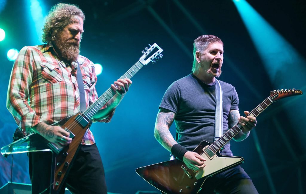 brent hinds mastodon guitar player