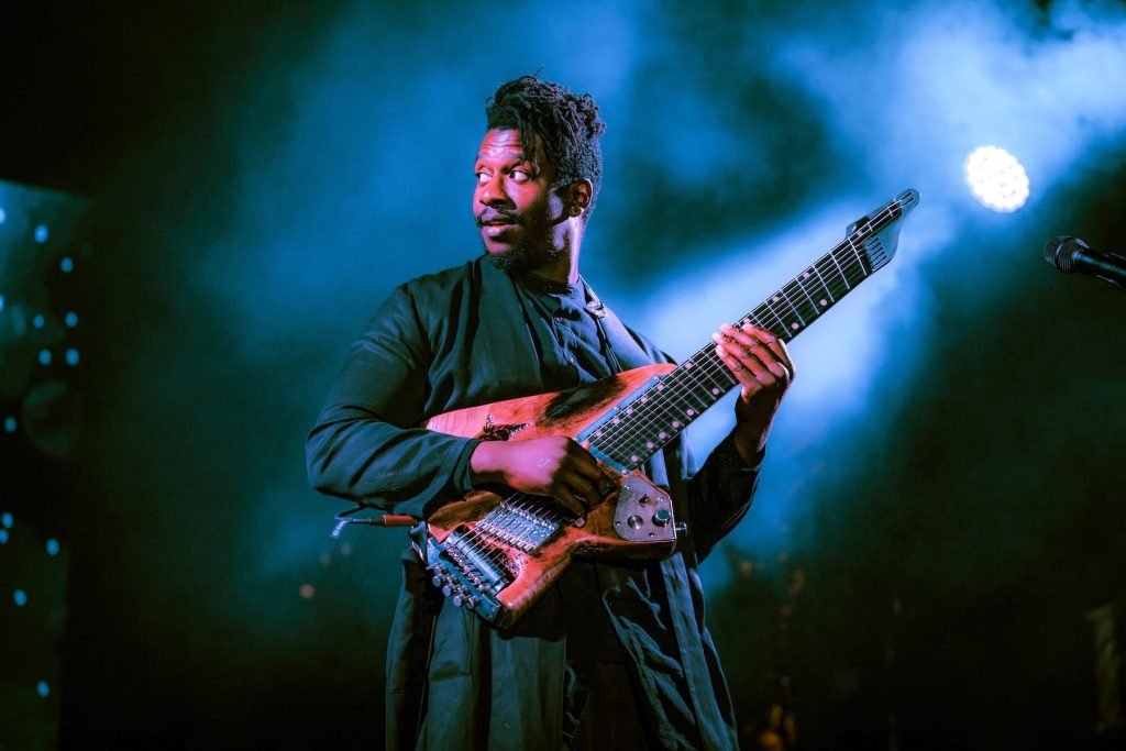 tosin abasi guitar player